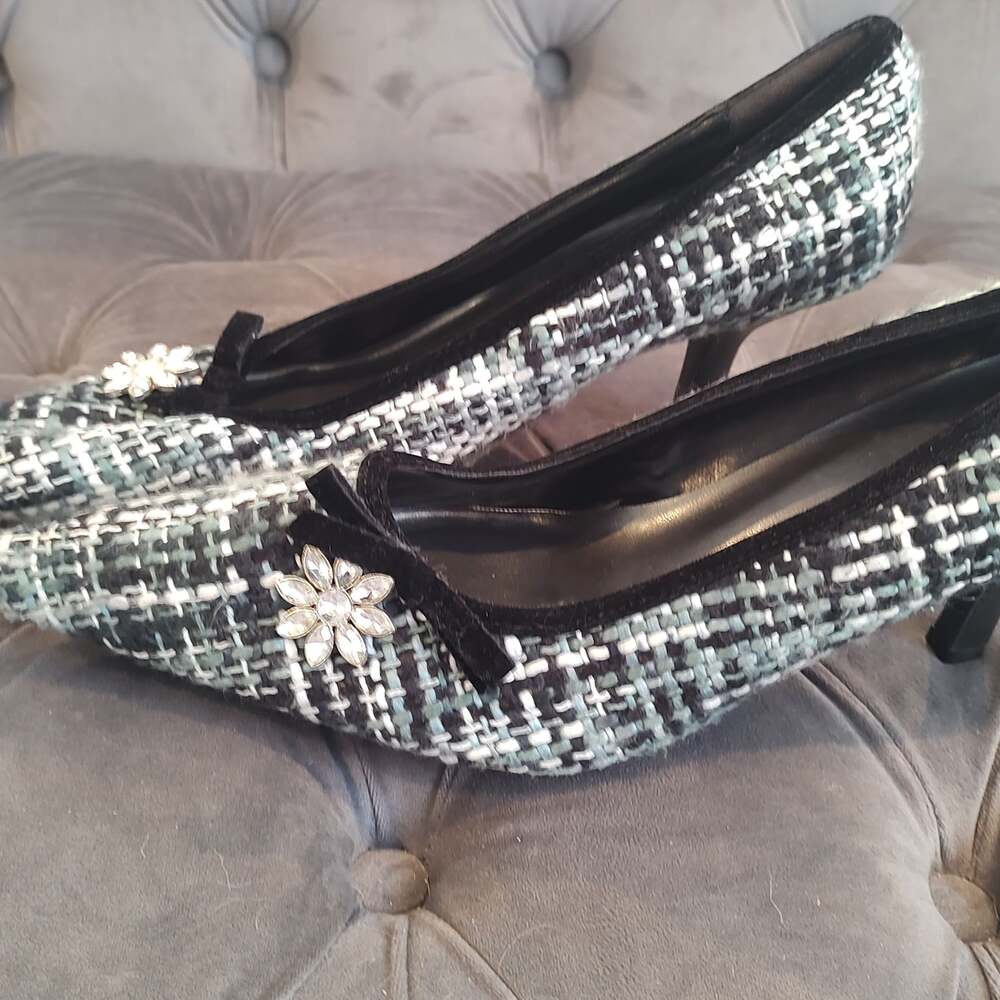 Vintage Highlights Black and White Tweed Pointed Toe Pumps with Rhinestone Detai